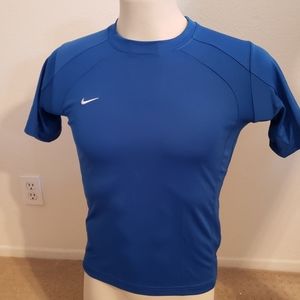 SALE Nike NWT Boys Training Shirt Sz Small